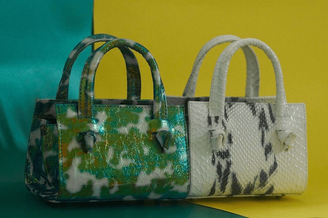 Designer bags on Winipat
